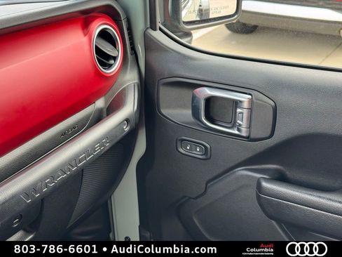 Used 2023 Jeep Wrangler Unlimited Rubicon w/ Cold Weather Group image 33