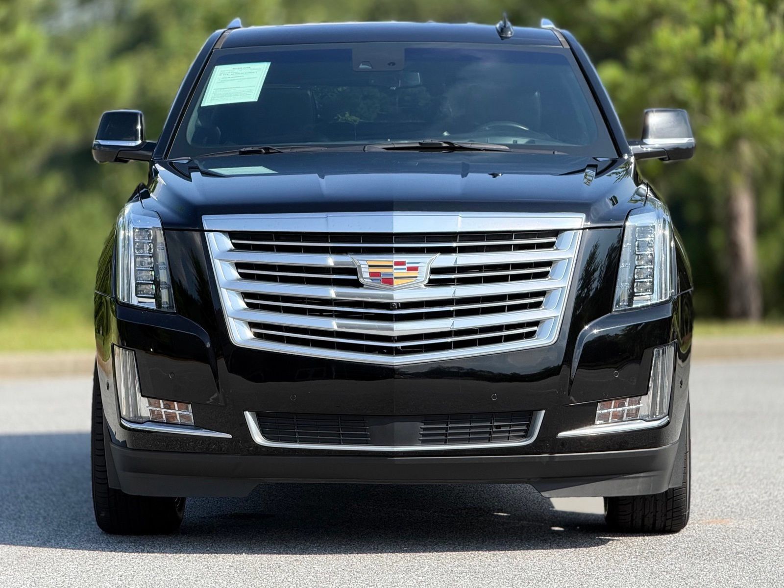 Used 2019 Cadillac Escalade Platinum RWD image 3