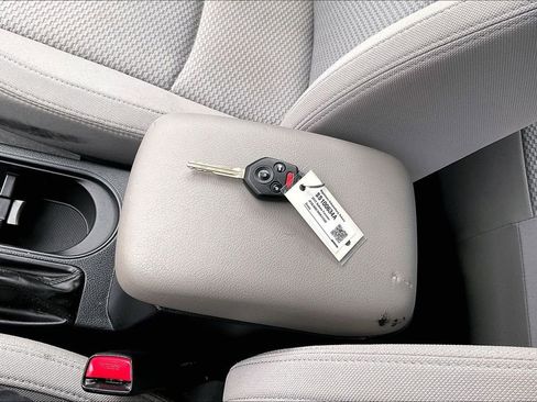 Used 2017 Subaru Forester 2.5i w/ Alloy Wheel Package image 14