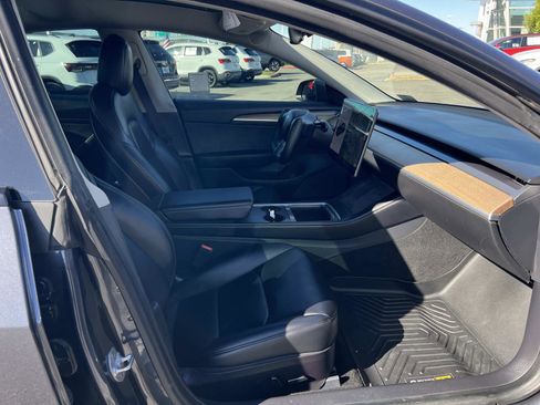 Used 2021 Tesla Model 3 Standard Range Plus image 30