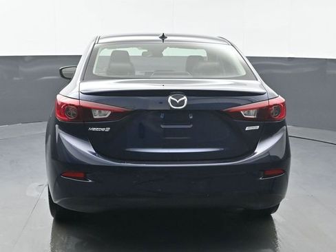 Used 2018 MAZDA MAZDA3 Touring image 4