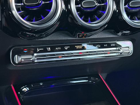 Certified 2023 Mercedes-Benz GLB 250 image 23