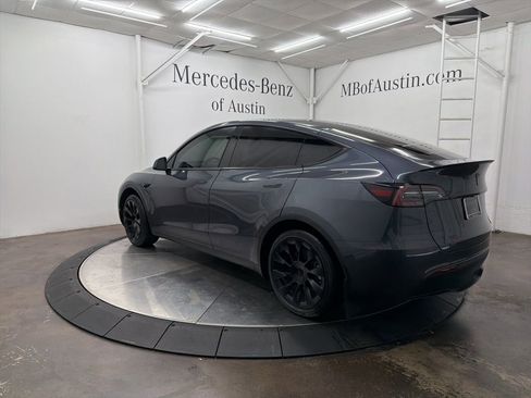 Used 2023 Tesla Model Y 2WD image 5
