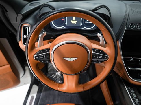 Used 2022 Aston Martin DBX AWD/4WD image 10
