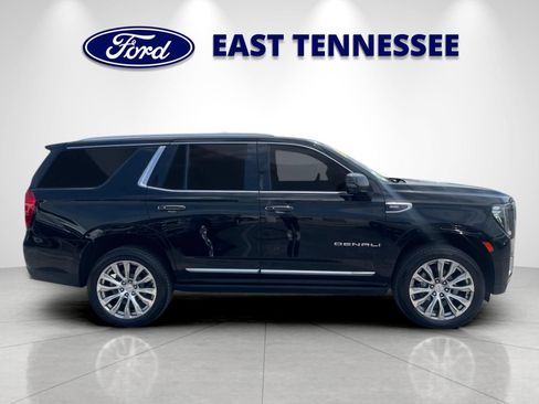 Used 2022 GMC Yukon Denali w/ Denali Premium Package AWD/4WD image 2