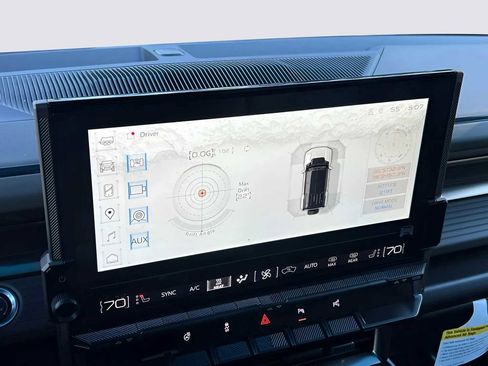Used 2024 GMC Hummer EV 3X image 42