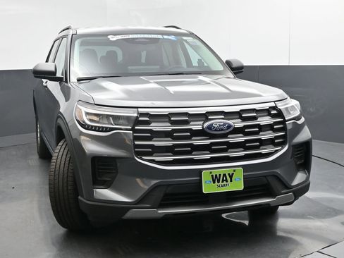 New 2025 Ford Explorer Active image 9