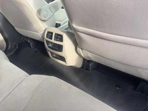 Used 2019 Honda Pilot LX image 19