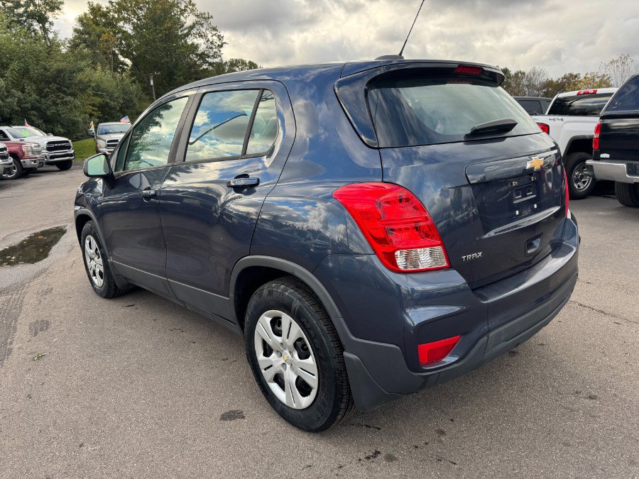 Used 2018 Chevrolet Trax LS w/ LPO, Protection Package FWD image 3