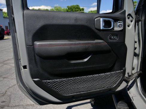 Used 2021 Jeep Gladiator Rubicon AWD/4WD image 27