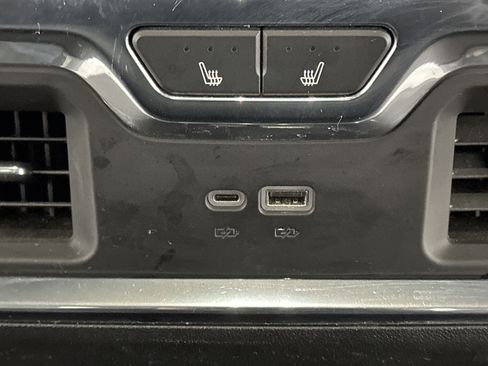 Used 2024 Chevrolet Silverado 2500 High Country w/ Technology Package image 28