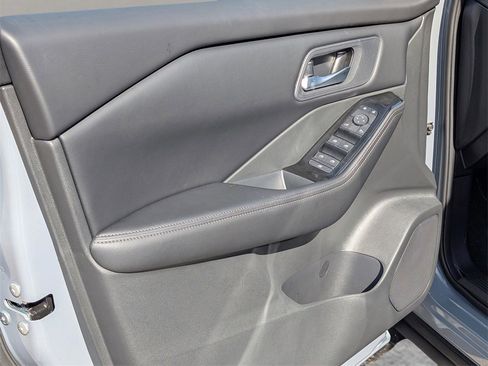 New 2026 Nissan Rogue SV image 15