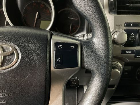 Used 2011 Toyota 4Runner SR5 w/ Convenience Pkg image 24