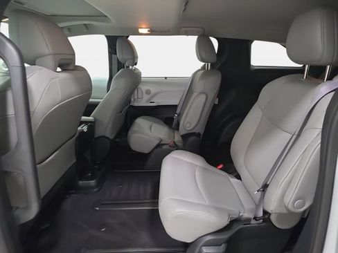 Certified 2025 Toyota Sienna XLE w/ XLE Plus Package AWD/4WD image 10