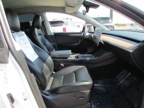 Used 2023 Tesla Model Y Long Range AWD/4WD image 17