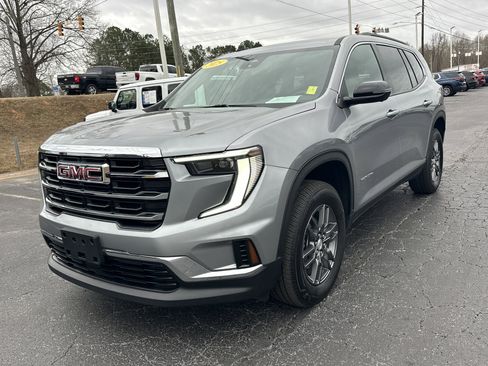 Used 2025 GMC Acadia Elevation image 4