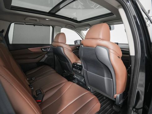 Used 2023 Acura MDX SH-AWD w/ Technology Package image 18