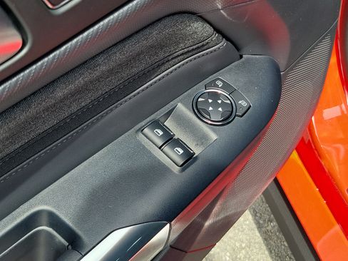 Used 2025 Ford Mustang Coupe RWD image 22