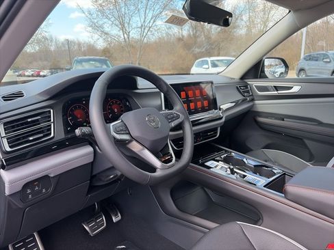 New 2026 Volkswagen Atlas Peak Edition AWD/4WD image 11