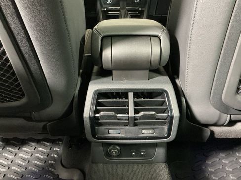 Used 2021 Audi Q3 2.0T Premium Plus w/ Premium Plus Package image 32