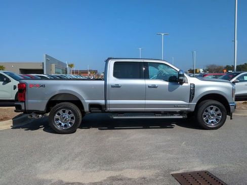 Used 2024 Ford F250 Lariat w/ Chrome Package image 3