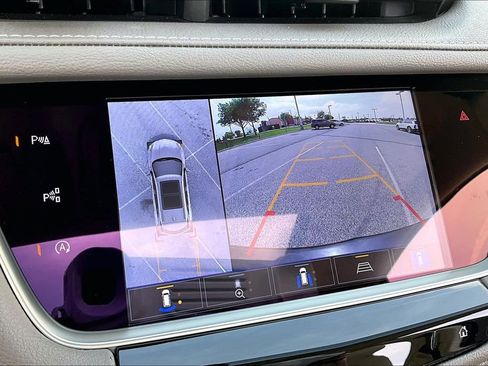 Certified 2023 Cadillac XT5 Premium Luxury w/ Technology Package FWD image 23
