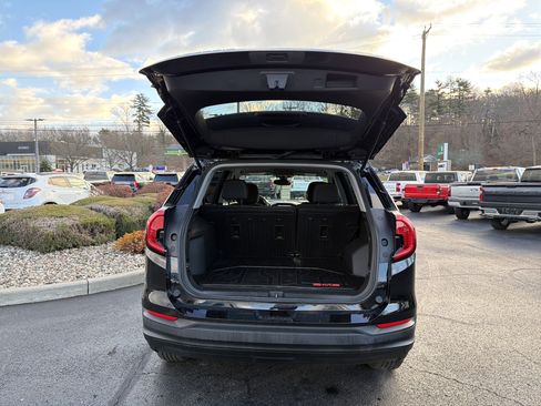 Used 2022 GMC Terrain SLE w/ Driver Convenience Package image 33