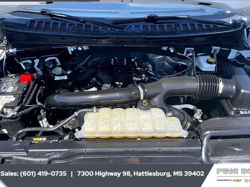 Used 2025 Ford Expedition Active AWD/4WD image 8