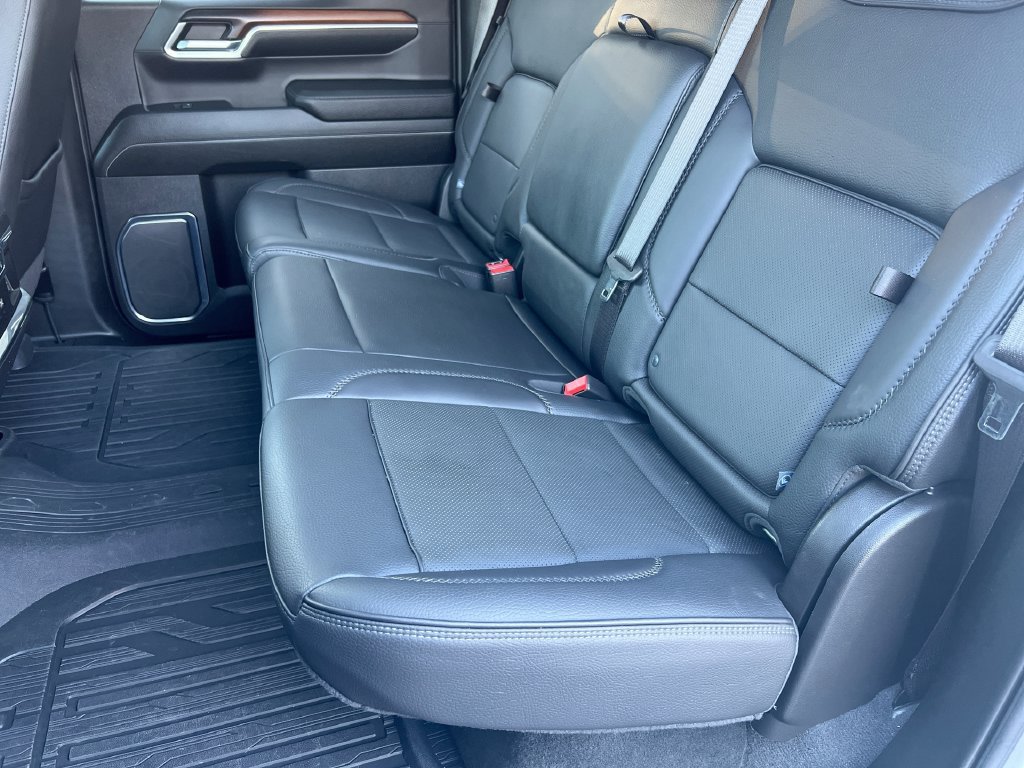 Used 2024 GMC Sierra 1500 Denali AWD/4WD image 32