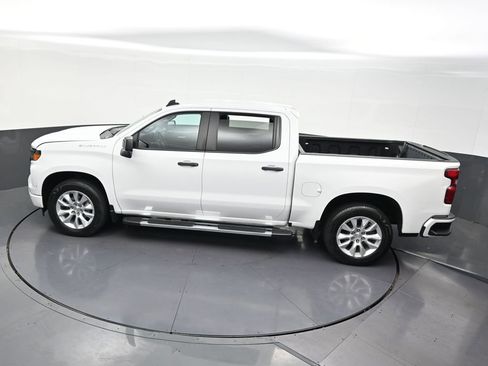 Used 2023 Chevrolet Silverado 1500 Custom RWD image 16