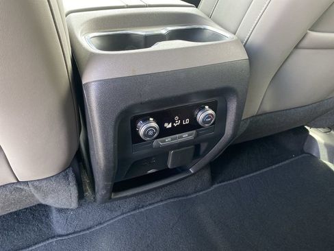 Used 2024 GMC Acadia Elevation FWD image 30