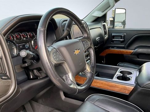 Used 2019 Chevrolet Silverado 3500 High Country w/ Duramax Plus Package image 14