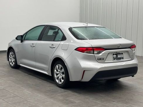 Used 2024 Toyota Corolla LE image 4