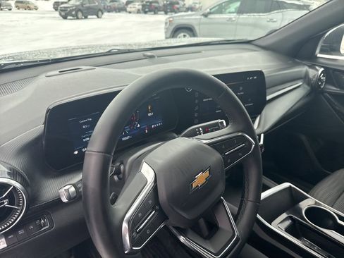 Certified 2025 Chevrolet Equinox LT w/ Safety and Technology Package image 19