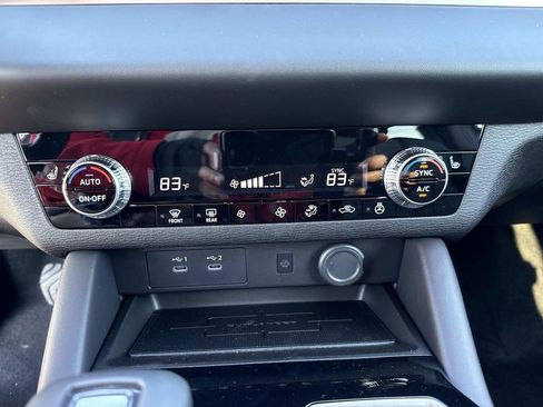New 2026 Mitsubishi Outlander SEL FWD image 30