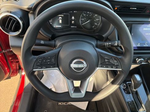 Used 2024 Nissan Kicks SV FWD image 15
