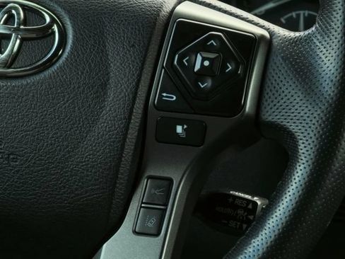 Used 2021 Toyota Tacoma TRD Off-Road w/ Technology Package AWD/4WD image 28
