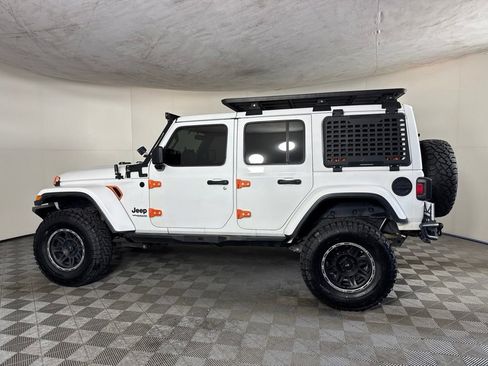 Used 2021 Jeep Wrangler Unlimited Sahara AWD/4WD image 8
