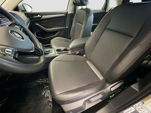 Used 2020 Volkswagen Jetta SE FWD image 11