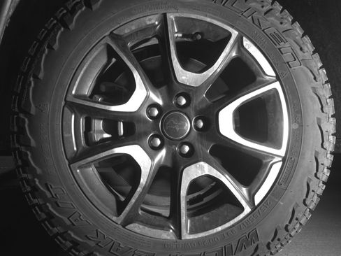 Used 2025 Jeep Compass Trailhawk image 12