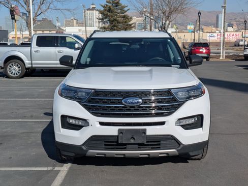 Used 2024 Ford Explorer XLT w/ Equipment Group 202A image 11