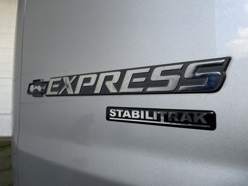 Used 2016 Chevrolet Express 3500 LT w/ LT Preferred Equipment Group image 9