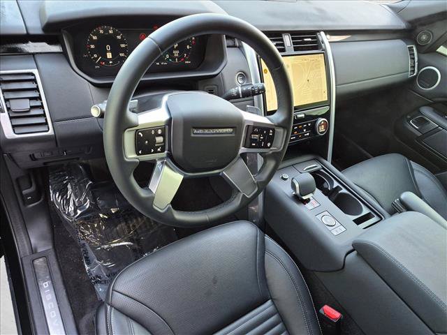 Certified 2025 Land Rover Discovery S AWD/4WD image 10