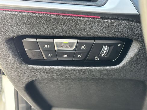 Used 2023 BMW 330i Sedan w/ Driving Assistance Package image 30