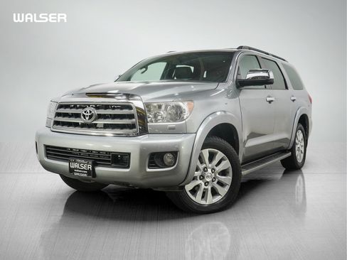 Used 2016 Toyota Sequoia Platinum AWD/4WD image 1