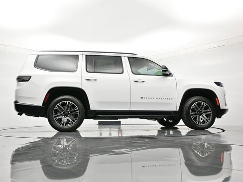 New 2026 Jeep Grand Wagoneer 4WD w/ Premium Group I image 40