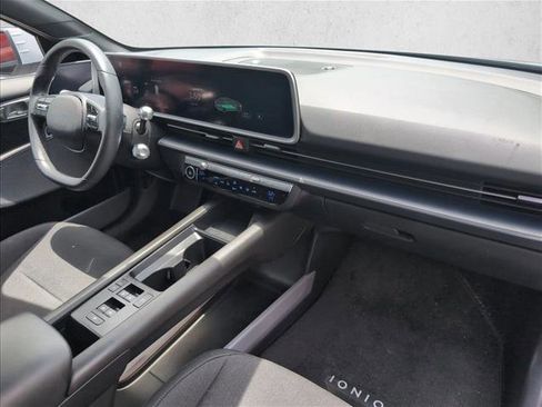 Used 2024 Hyundai Ioniq 6 SE RWD image 22