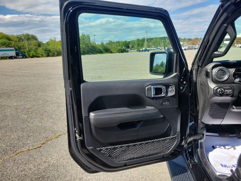 Used 2021 Jeep Gladiator Overland w/ Popular Equipment Package AWD/4WD image 15