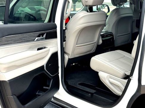 Used 2022 Jeep Wagoneer Series II w/ Flexible Seating Group AWD/4WD image 22