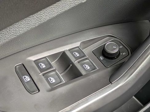 Used 2024 Volkswagen Jetta SE FWD image 24